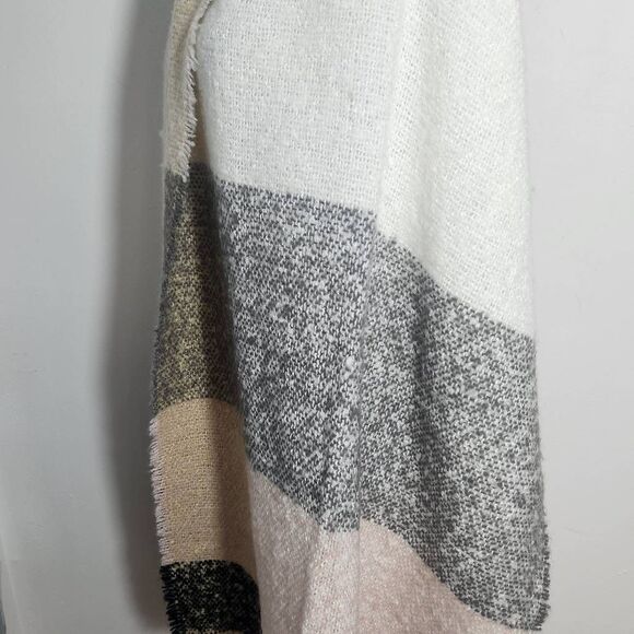 Plaid Colorblock Woven Knit Wrap Scarf with Fringe One Size - Picture 5 of 6